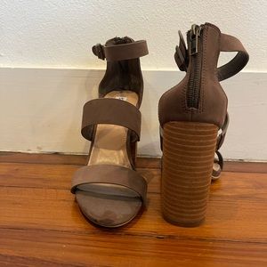 Never worn brown Steve Madden high heels